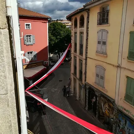 Wifi Refait A Neuf Au Coeur Du Puy-en-velay Apartment